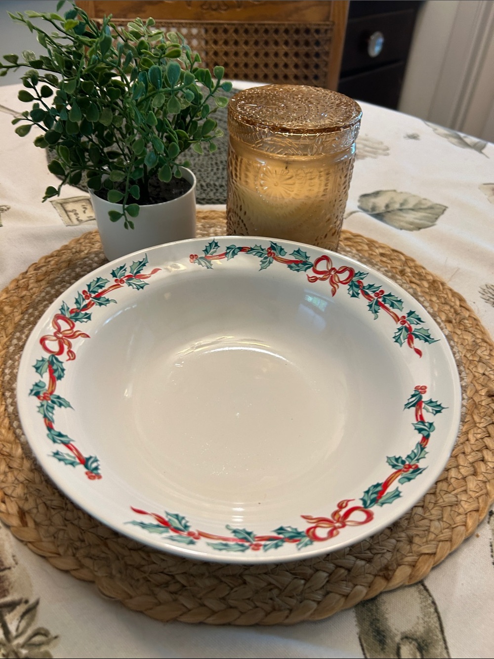 9" Round Vegetable Bowl  Christmas Ribbons
by INTERNATIONAL